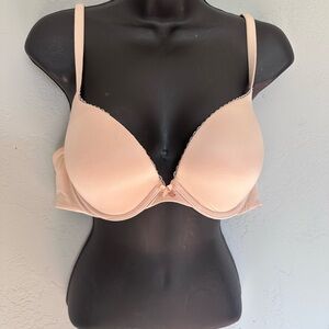 Victoria's Secret Body by Victoria push up Bra